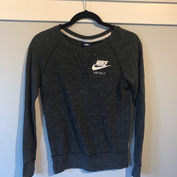 nike crewneck! - Picture 2 of 3